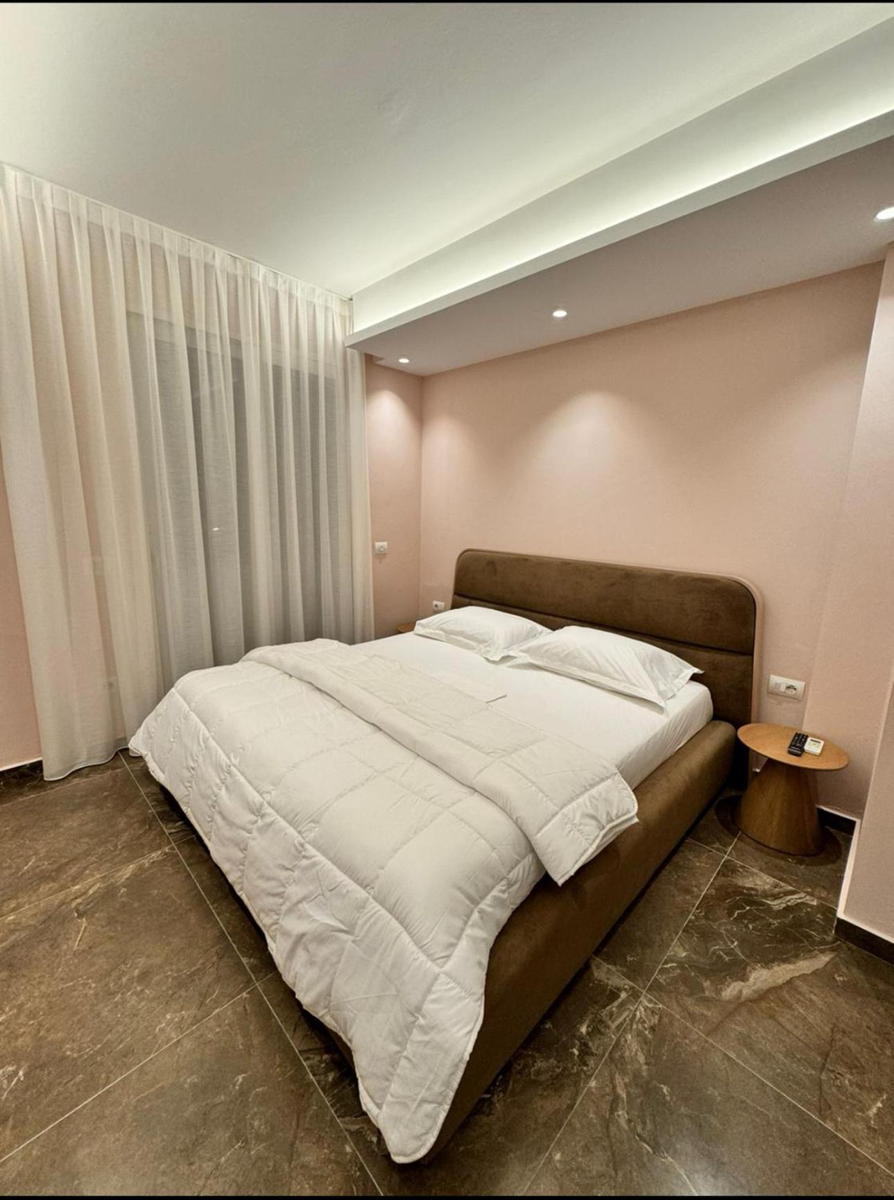 Agate City Center Apartment Tirana Esterno foto