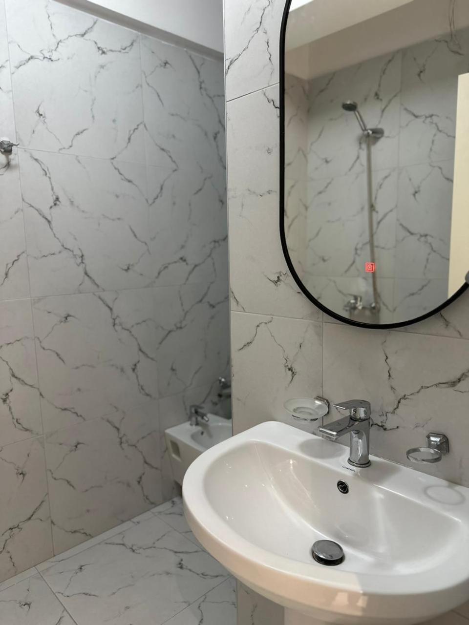 Agate City Center Apartment Tirana Esterno foto